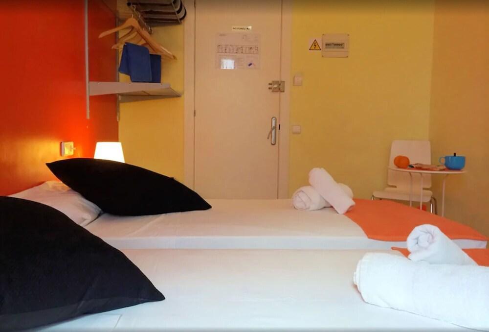Barcelona City North Hostal Exterior foto