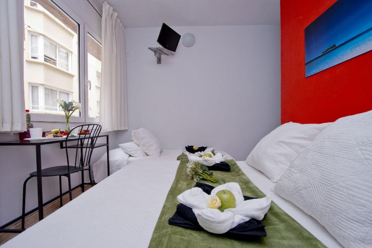 Barcelona City North Hostal Exterior foto